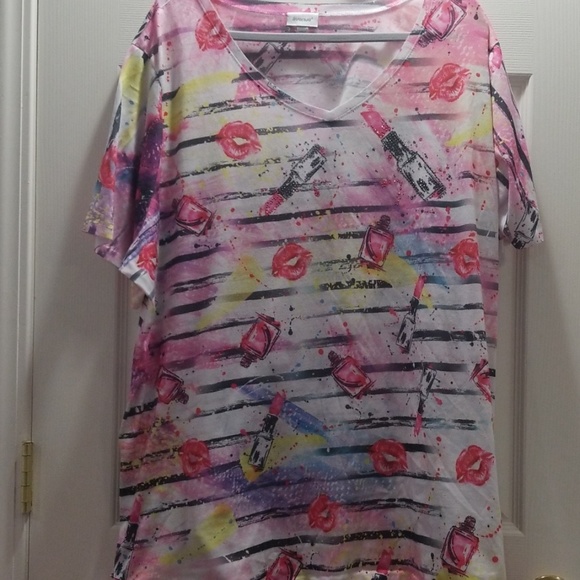 Avenue Tops - 💋💄Avenue Kisses and Lipstick Beautiful Top 30/32